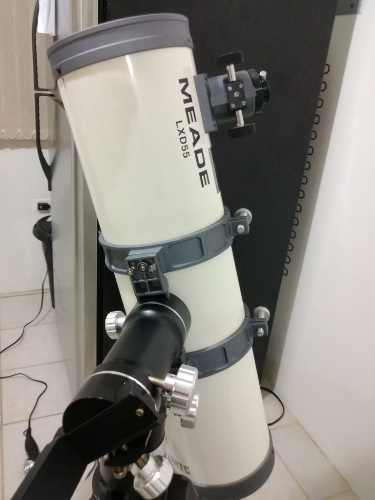 Telescopio Meade SN-6.