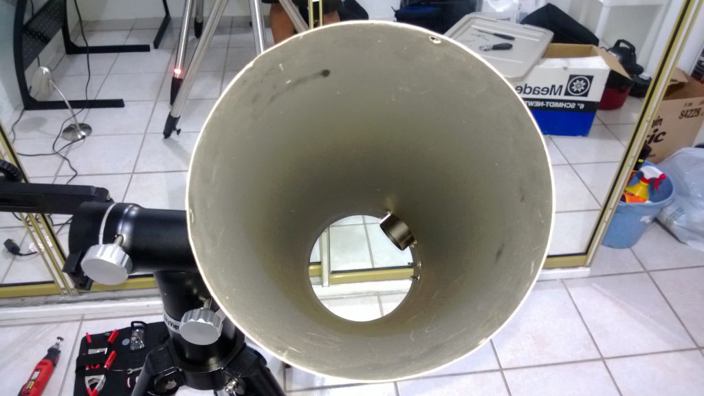 Tubo de metal del SN-6, después de remover corrector y espejo primario.