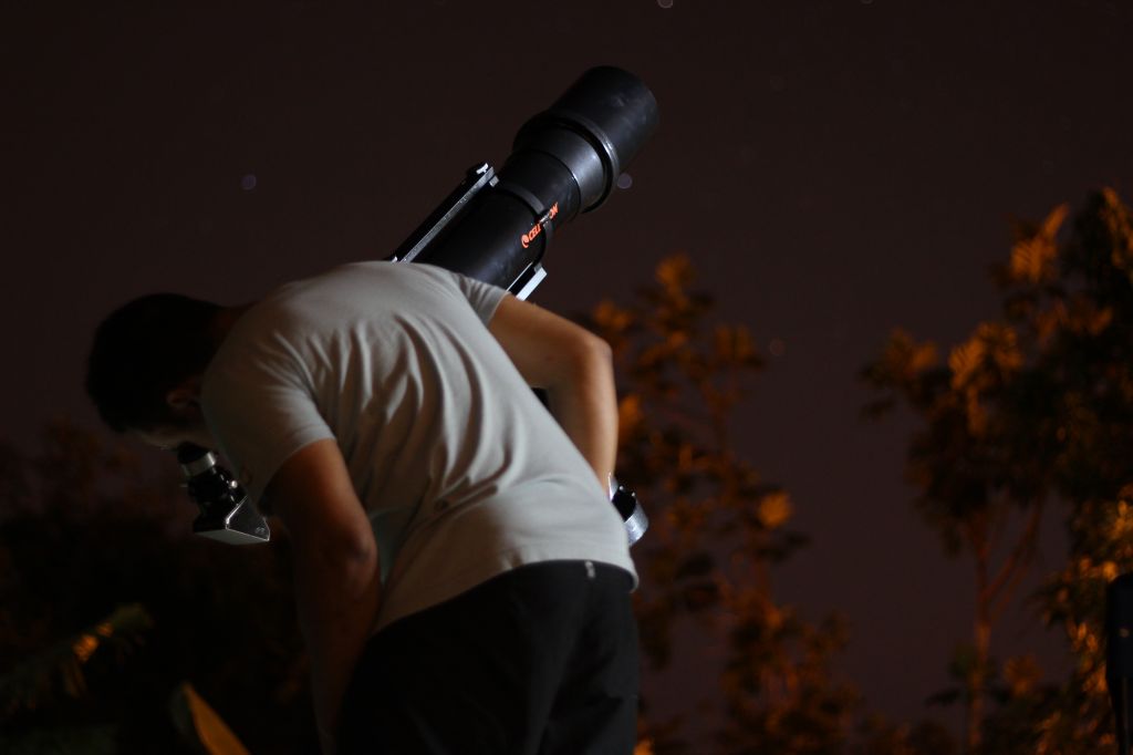 Observando la Nebulosa del Anillo a través del C6-R