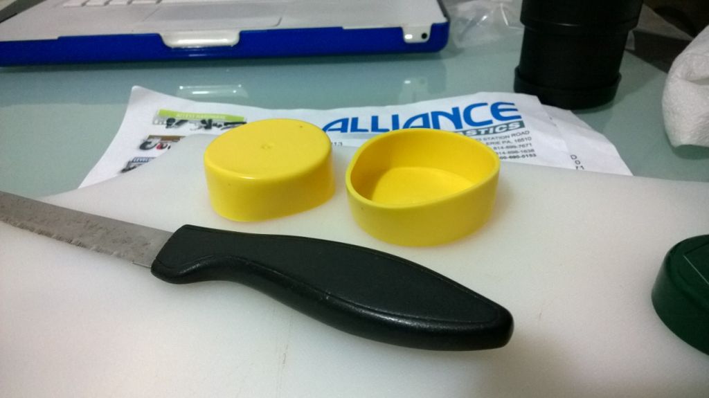 Tapones de PVC, cortesía de Alliance Express.