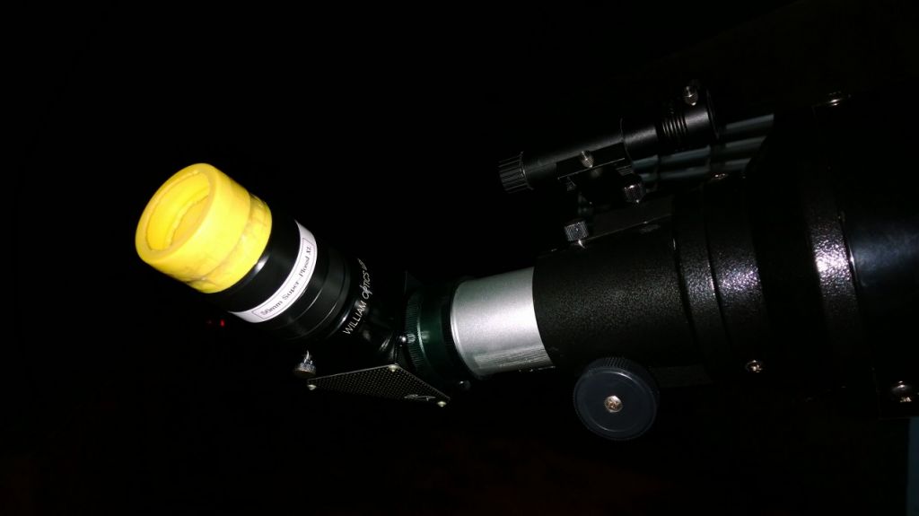 El relieve ocular ya no es un problema con mi ocular Russell Optics XL de 56mm gracias a los tapones de plástico de Alliance Express.