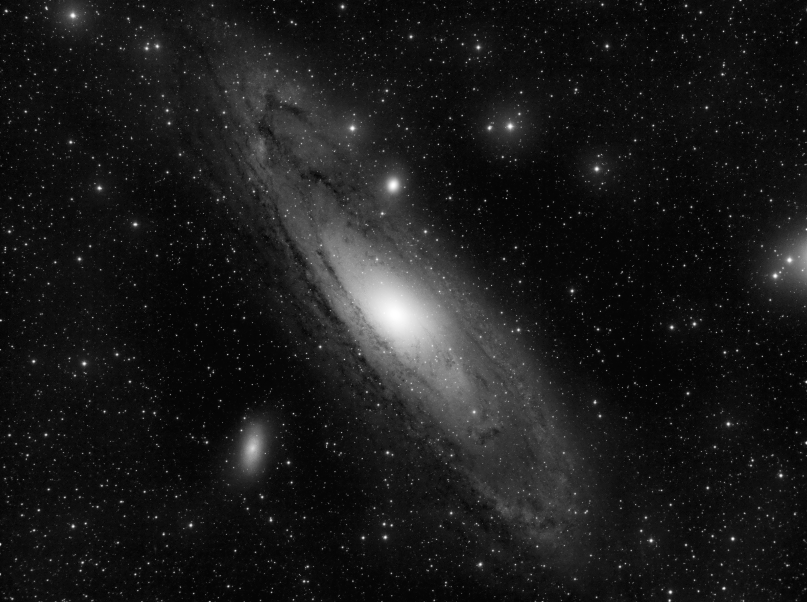 Galaxia Andrómeda, tomada a través de una bruma bastante espesa...