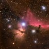 La estrella Alnitak, una de las estrellas del cinturón de Orión, y sus alrededores, incluyendo la Nebulosa de la Llama y la Nebulosa de Cabeza de Caballo.