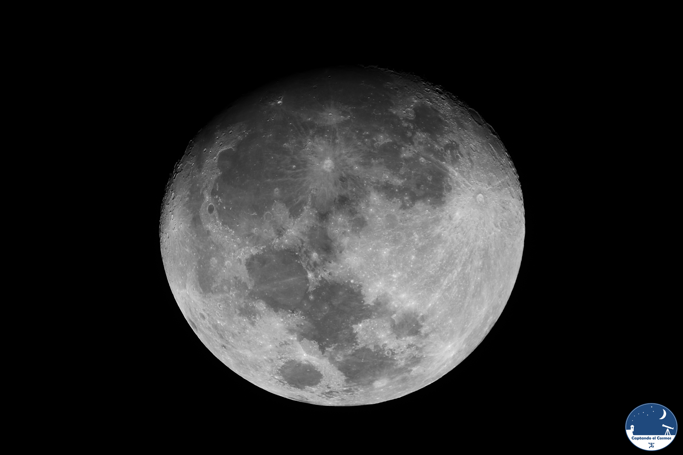 Luna gibosa creciente el 13 de marzo de 2014. Crédito: Gustavo Sánchez/Captando el Cosmos