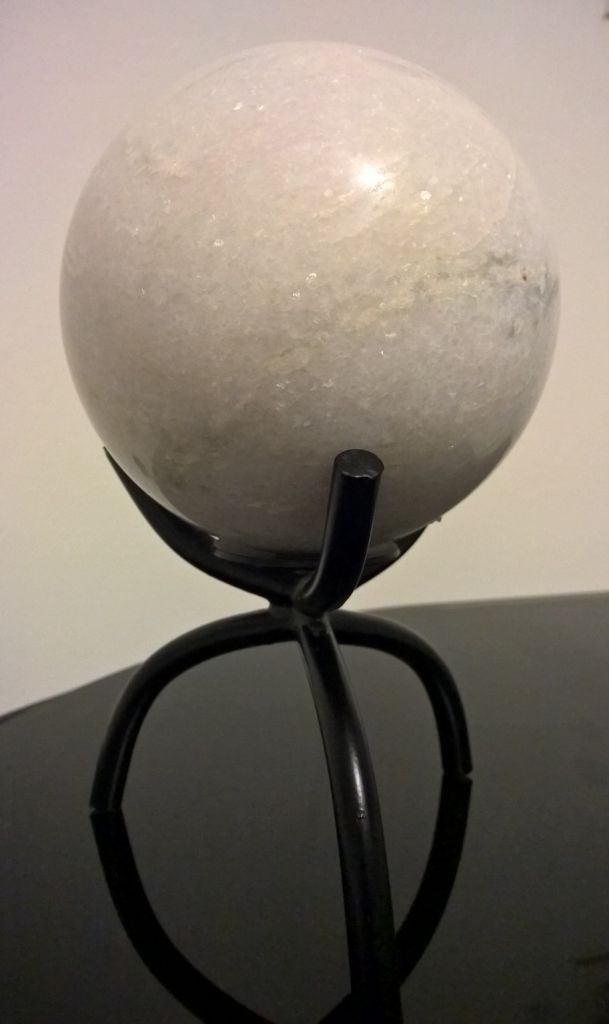 Obsequio entregado al autor por su participación en la actividad.