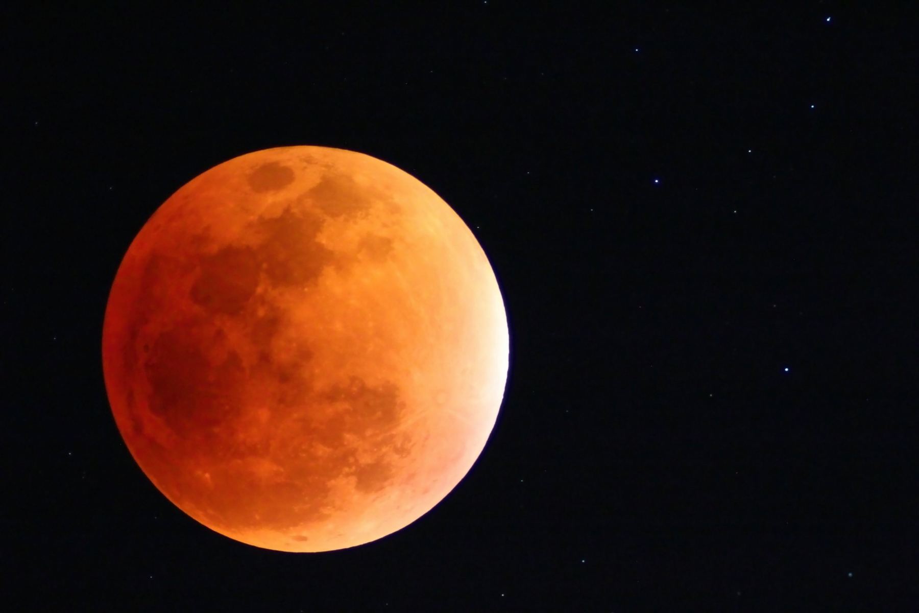 El eclipse lunar del 27 de septiembre de 2015. Crédito: Gustavo Sánchez.