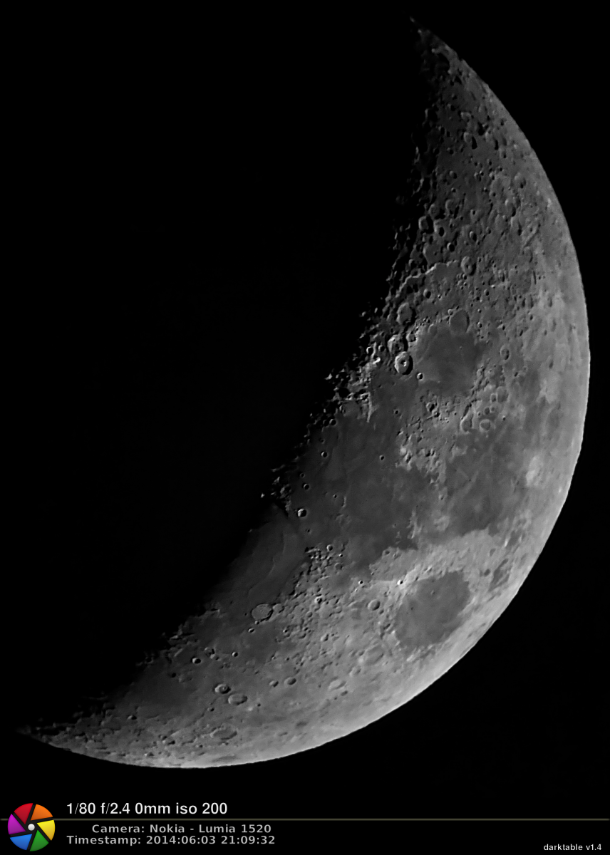 Luna creciente tomada con teléfono Nokia Lumia 1520. Crédito: Gustavo Sánchez/Captando el Cosmos