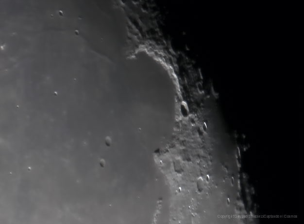 Sinus Iridum o Bahía de los Arcoiris mide 411km de largo.