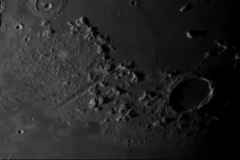 Valles y Montes Alpes, Cassini y Plato. Crédito: Gustavo Sánchez.