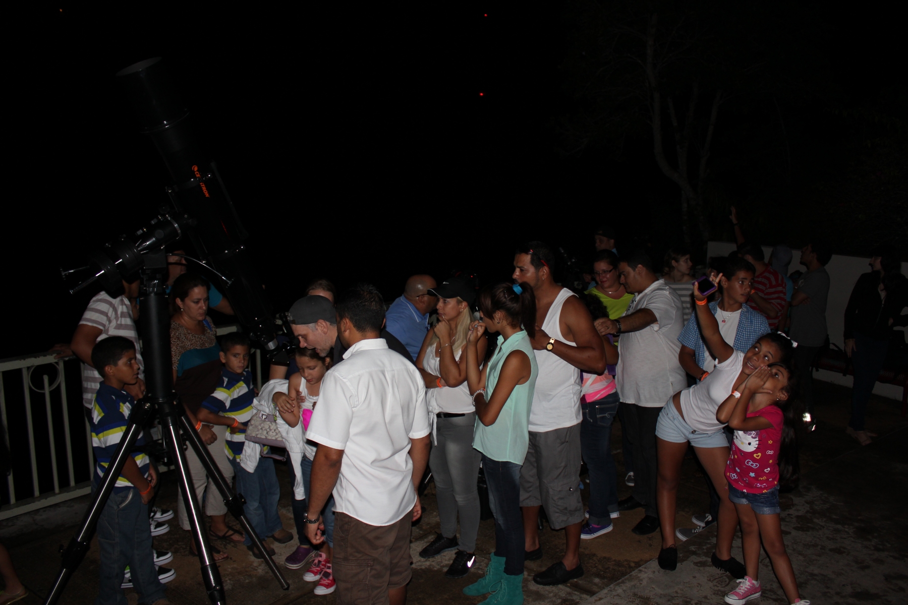 La cantidad de gente que asistió a la actividad fue impresionante. ¡Las filas no se terminaban!