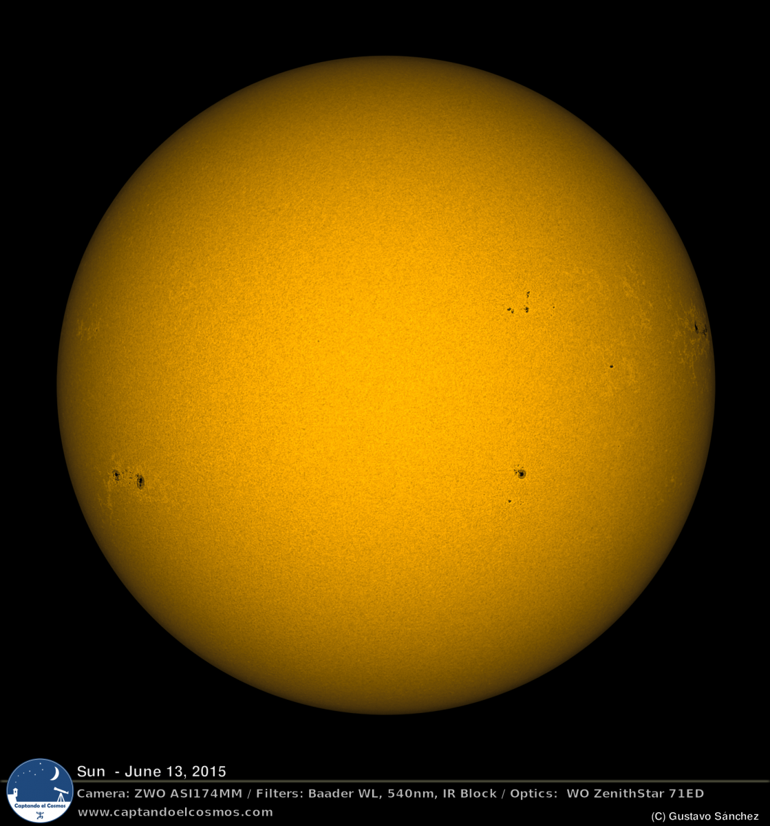 Disco solar visto a través de un filtro de 540nm, en versión monocromática con un color estéticamente más "normal". Crédito: Gustavo Sánchez/Captando el Cosmos